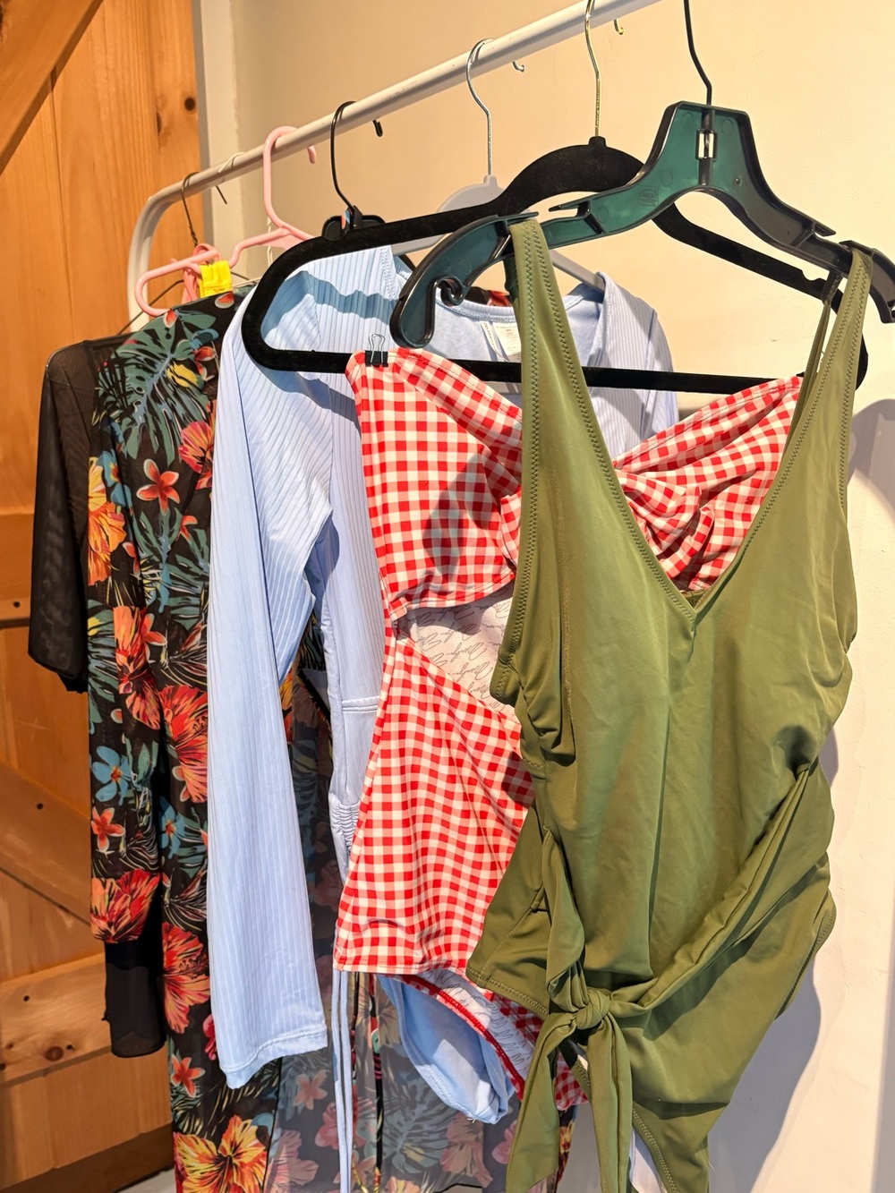Swim Bundle 8 Items Included Sizes M-L